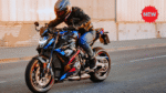 BMW M 1000 R: दमदार परफॉर्मेंस, रेसिंग DNA और लक्जरी फीचर्स वाली हाइपर नेकेड बाइक – जानिए कीमत, माइलेज, स्पेसिफिकेशन और खूबियां